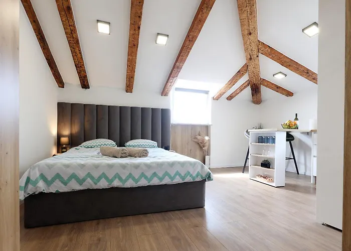 Pearl Of * Οπατία