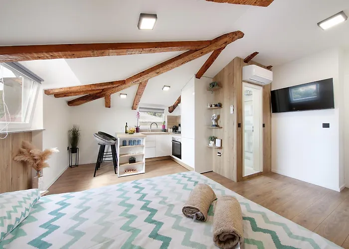 Pearl Of * Οπατία